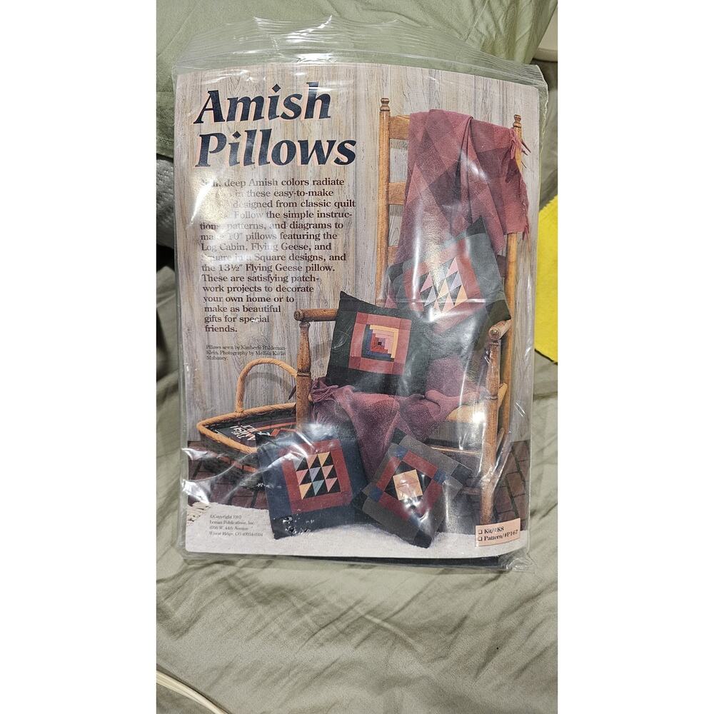 1993 Amish Pillow Quilting Kit with Pattern and Fabric Leman Publication